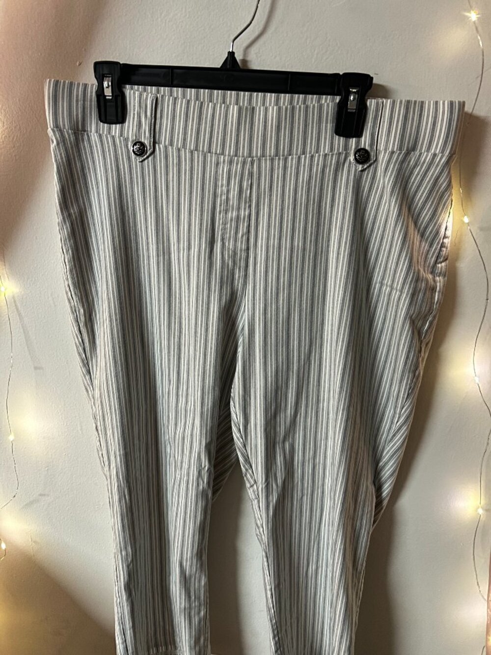 89th & Madison Gray White Striped Pull-On Crop Pants XL Stretch Career